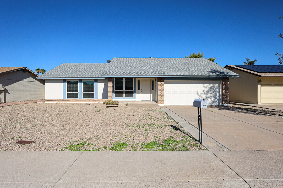 408 W Oraibi Dr in Phoenix, AZ - Building Photo