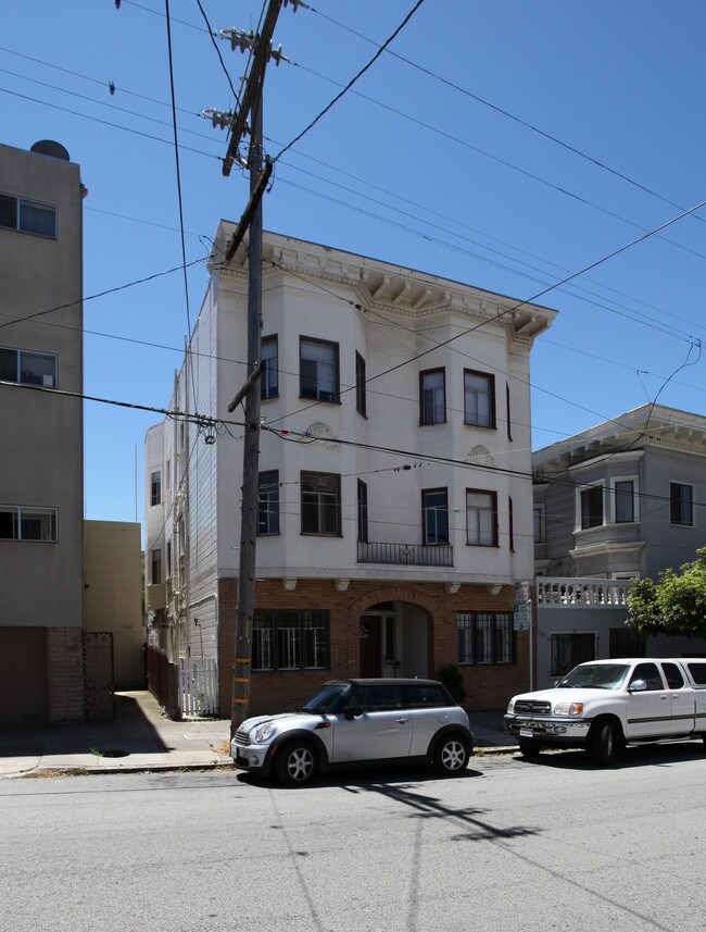 1671 Greenwich St in San Francisco, CA - Building Photo - Building Photo