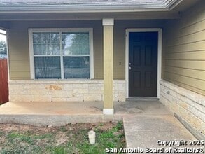 6906 Opal Cliffs in Converse, TX - Building Photo - Building Photo