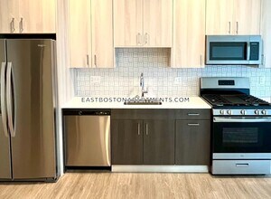 340 Bremen St-Unit -209 in Boston, MA - Building Photo - Building Photo