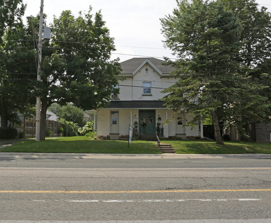 276 Main St E in Grimsby, ON - Building Photo