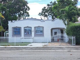 1250 NW 55th St in Miami, FL - Building Photo