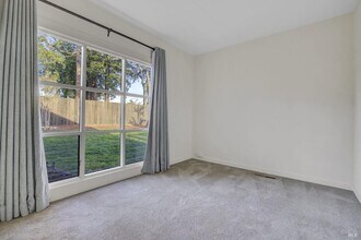 407 Sherman St in Healdsburg, CA - Building Photo - Building Photo