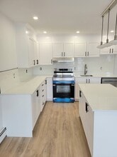 214 Manchester Av in Ottawa, ON - Building Photo - Building Photo