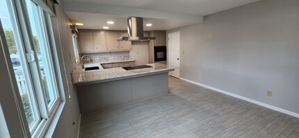 1100 Opal St, Unit A in Redondo Beach, CA - Building Photo - Building Photo