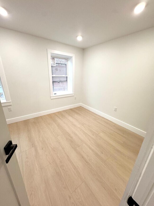 118 E Huntingdon St in Philadelphia, PA - Building Photo - Building Photo