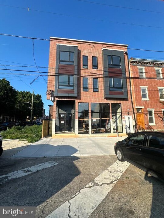 2331-33 E York St in Philadelphia, PA - Building Photo