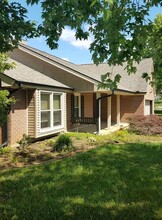 1633 Clear Brook Dr in Knoxville, TN - Building Photo - Building Photo