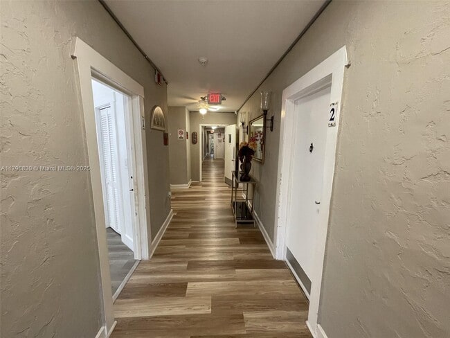 3409 S Le Jeune Rd in Coral Gables, FL - Building Photo - Building Photo