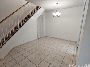 328 Mananai Pl in Honolulu, HI - Building Photo - Building Photo