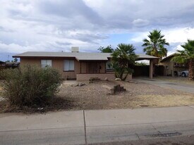 8424 W Monterosa St in Phoenix, AZ - Building Photo