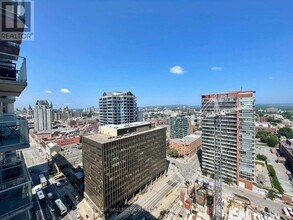 242-2242 Rideau St in Ottawa, ON - Building Photo - Building Photo