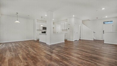 1601 Salt Springs Dr in Saline, MI - Building Photo - Building Photo