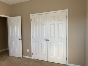 107 Sea Pines Way in Georgetown, KY - Building Photo - Building Photo