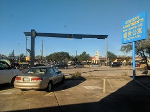 Century Apartments in Houston, TX - Building Photo - Other