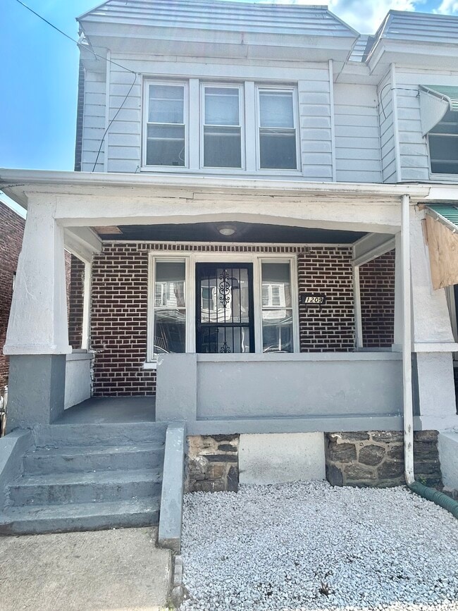 property at 1209 W 9th St
