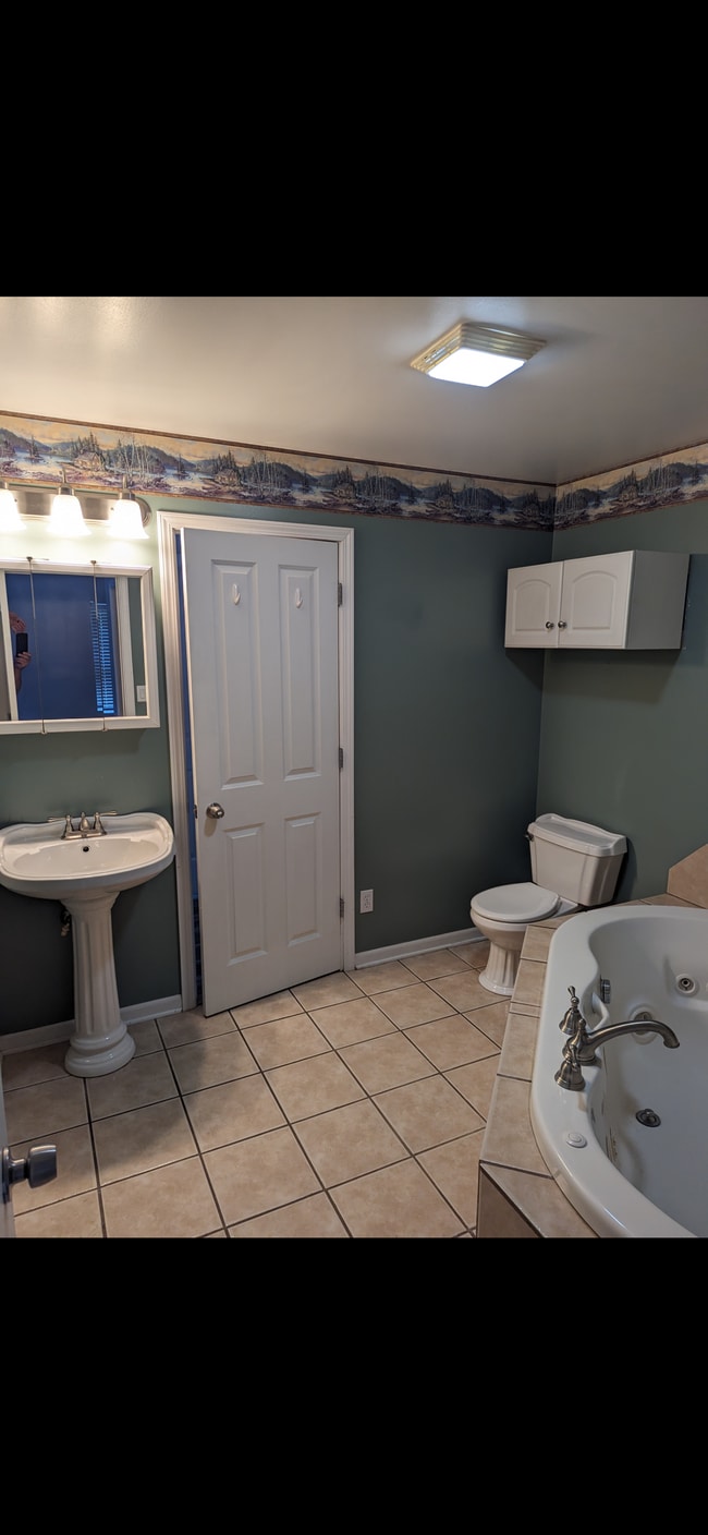 855 E Division St in Demotte, IN - Building Photo - Building Photo