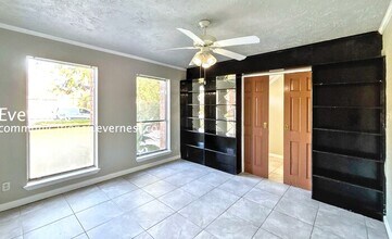 2315 Hampton Rd in League City, TX - Building Photo - Building Photo