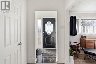45 Westwood Dr in Ottawa, ON - Building Photo - Building Photo