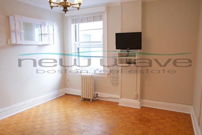 21 Beacon St, Unit 8D in Boston, MA - Foto de edificio - Building Photo