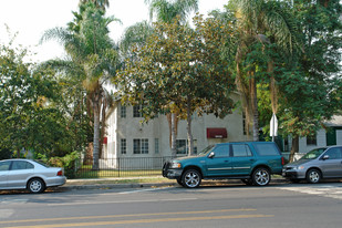 15028 Magnolia Blvd Apartments