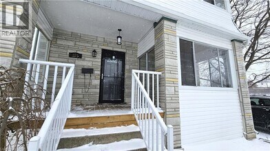 285 Borden Ave S in Kitchener, ON - Building Photo - Building Photo