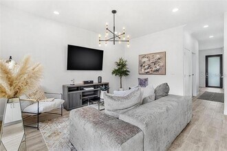 7553 Gesualdo Ct in Tampa, FL - Building Photo - Building Photo