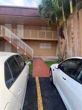 9970 SW 88th St in Miami, FL - Building Photo - Building Photo