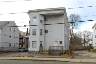 521 Warren Ave in Brockton, MA - Building Photo - Building Photo