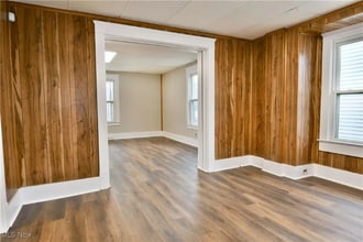 2785 Deforest Rd SE in Warren, OH - Building Photo - Building Photo