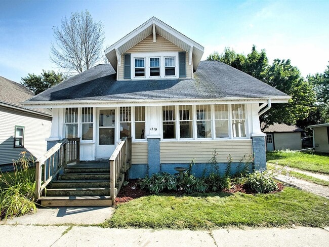 property at 1519 22nd St