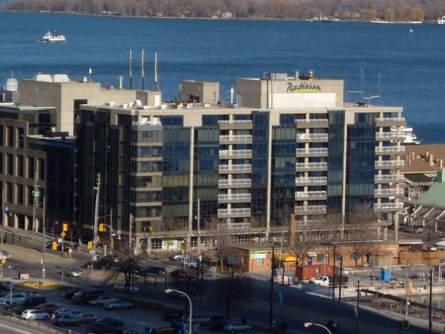 Admiralty Point in Toronto, ON - Building Photo - Building Photo