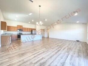 6117 Oak Psge Dr in Raleigh, NC - Building Photo - Building Photo