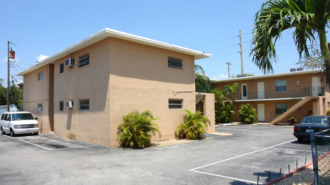 3162-3170 SW 16th St in Miami, FL - Building Photo - Building Photo