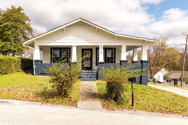property at 525 Terrell St