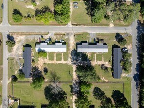 208 W Wallace St in Sylvester, GA - Building Photo - Building Photo