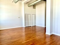 1215 W Gunnison St in Chicago, IL - Building Photo - Building Photo