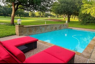 121 April Waters Dr N in Montgomery, TX - Building Photo - Building Photo