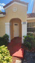 1365 Springside Dr in Weston, FL - Building Photo