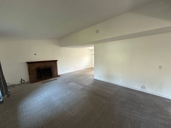 869 Meadowlawn Dr SE in Salem, OR - Building Photo - Building Photo