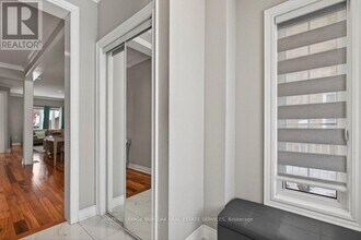 5463 Blue Spruce Ave in Burlington, ON - Building Photo - Building Photo