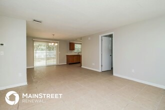 535 San Lanta Cir in Sanford, FL - Building Photo - Building Photo