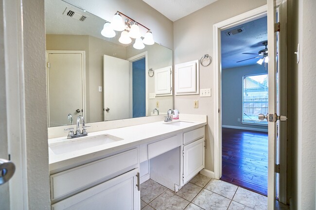 property at 2314 Pebbledowne Cir