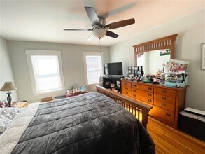 42 Lowden Ave, Unit #2 in Somerville, MA - Foto de edificio - Building Photo