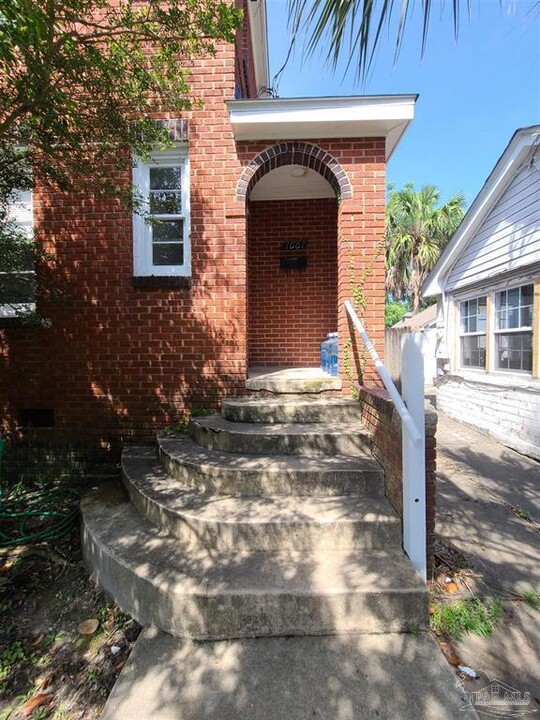 1001 N Palafox St in Pensacola, FL - Building Photo