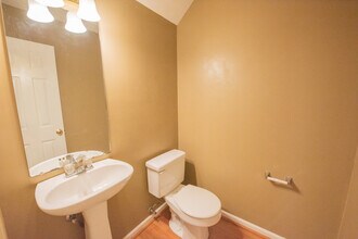 2428 E University Dr in Auburn, AL - Building Photo - Building Photo