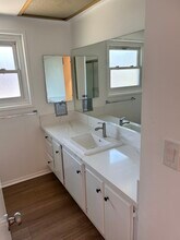 4565 Almond Ave in Seal Beach, CA - Foto de edificio - Building Photo