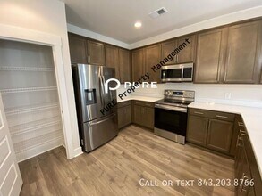 7816 Park Gate Dr in North Charleston, SC - Building Photo - Building Photo