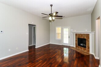 105 Clay Hills Dr in Oakland, TN - Building Photo - Building Photo