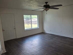 1405 La Fonda Cir in Seagoville, TX - Building Photo - Building Photo